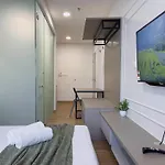 Sky Pool Suites Kl Sentral - Riveria City